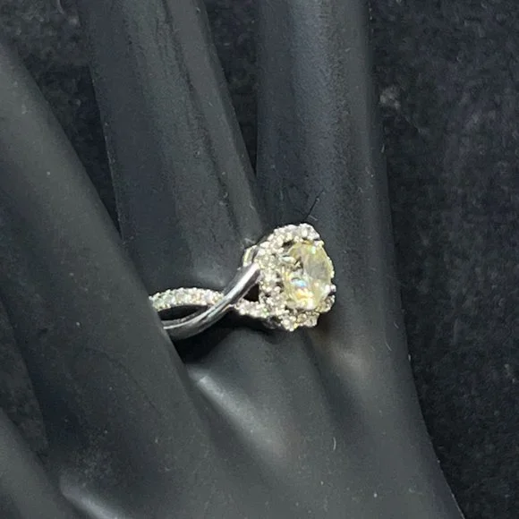 Silver Tone Clear Glass Statement Ring 6 1/2 (R269) - Picture 3 of 7